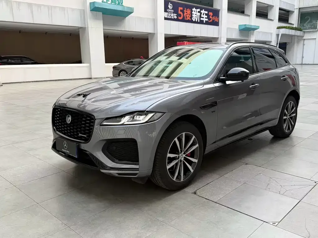 Jaguar F-PACE