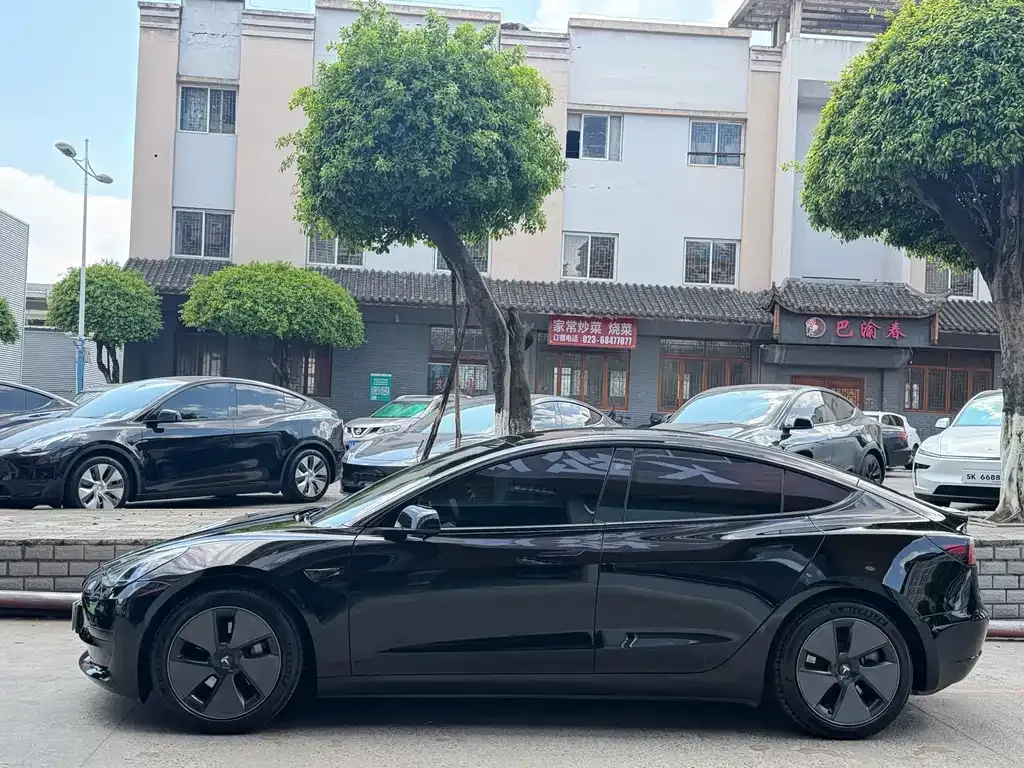 Tesla Model 3 — фото 5