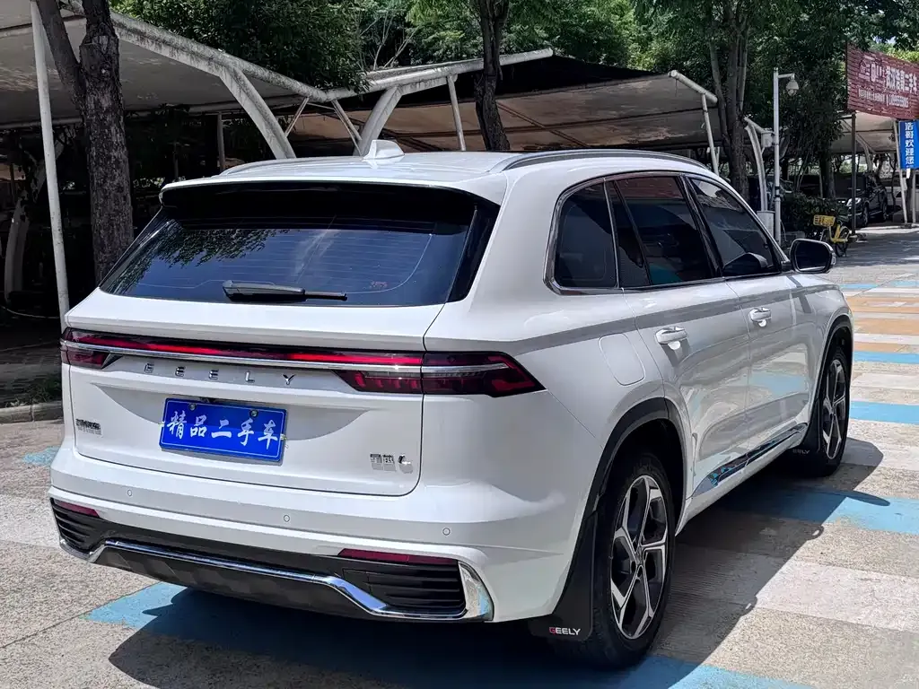 Geely Xingyue L — фото 10