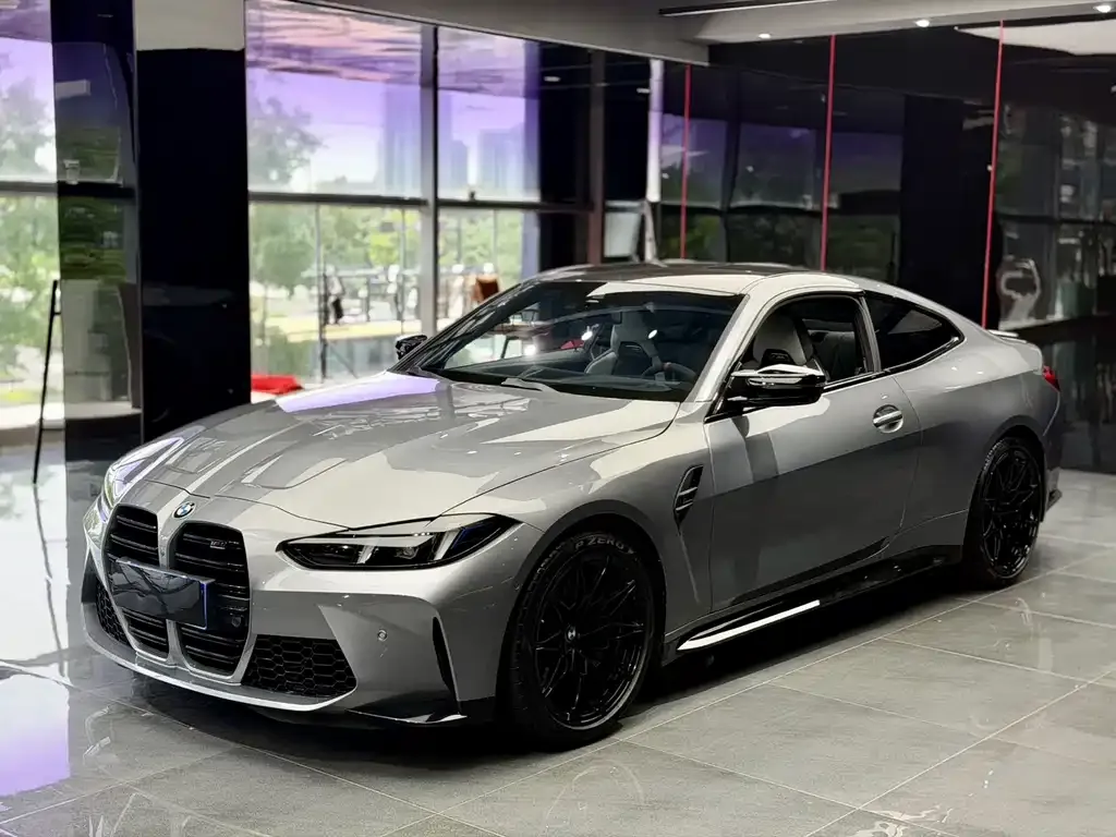 BMW M4 — фото 1