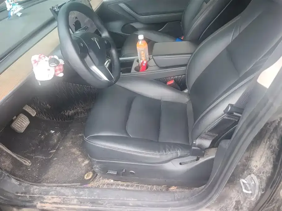 Tesla Model 3 — фото 10