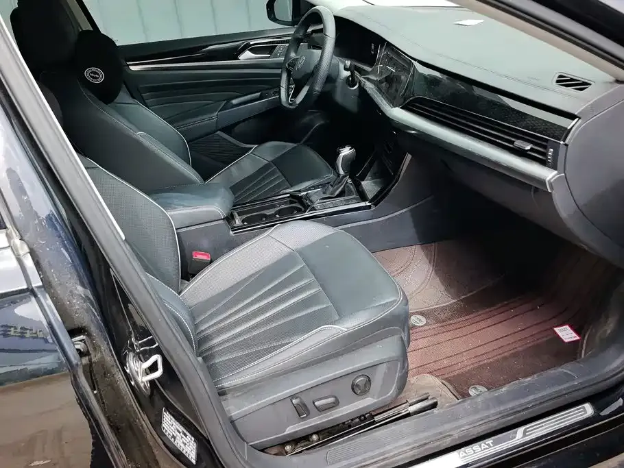 Volkswagen Passat — фото 7