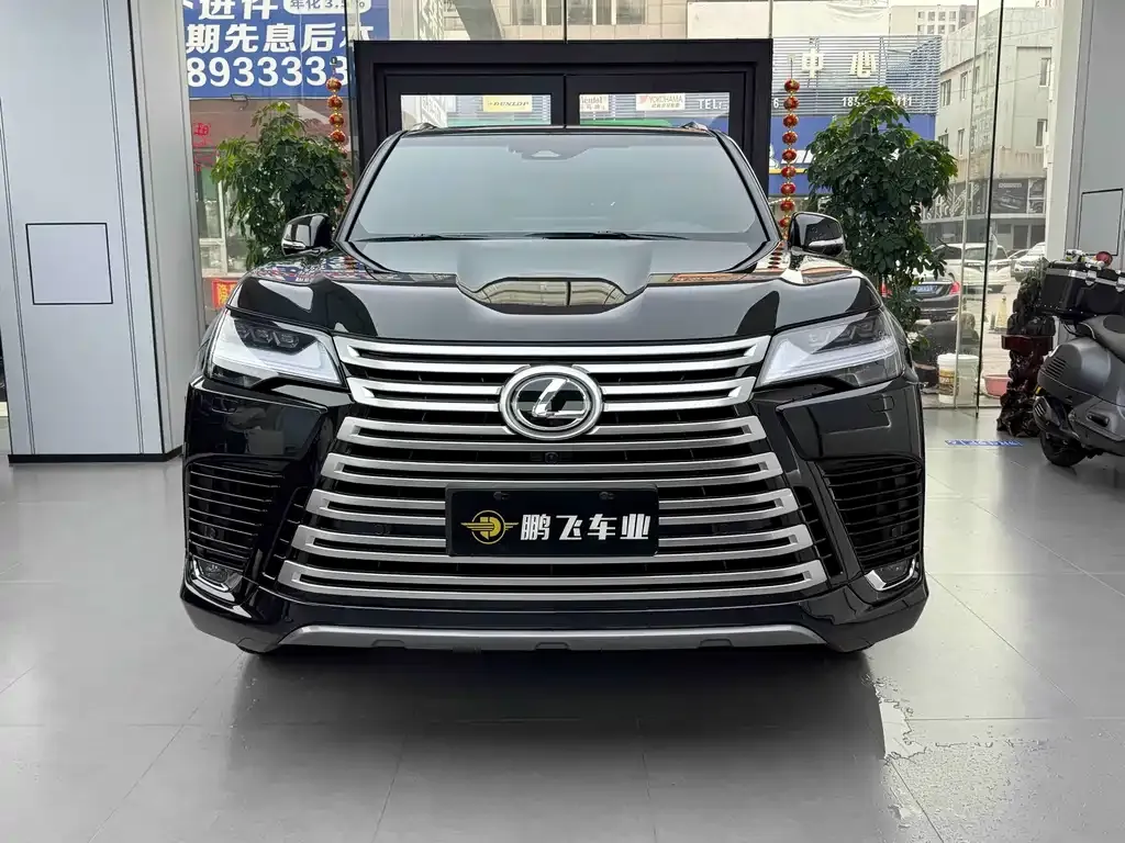 Lexus LX — фото 8