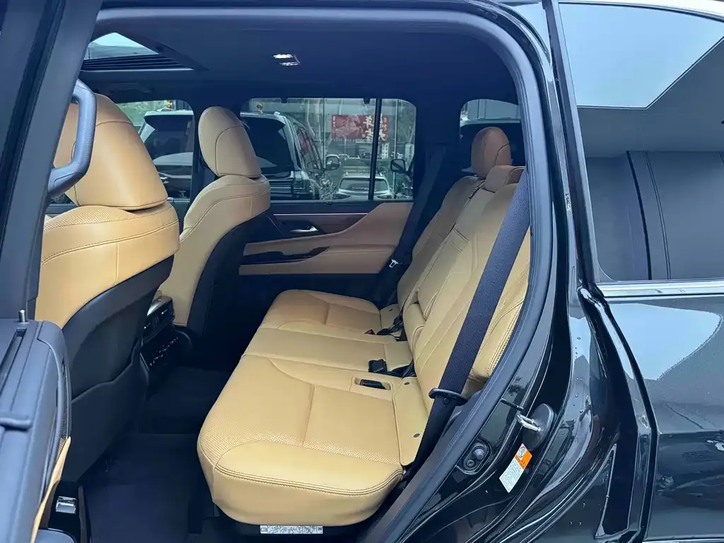 Lexus LX — фото 3