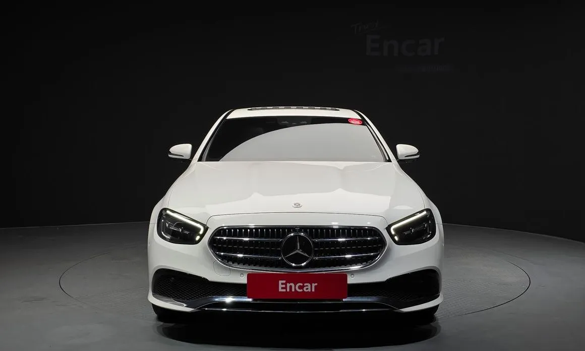 Mercedes-Benz E-Class — фото 10