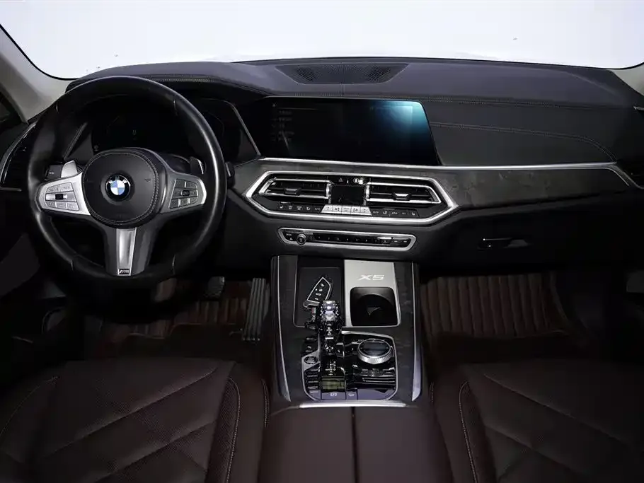 BMW X5 — фото 8