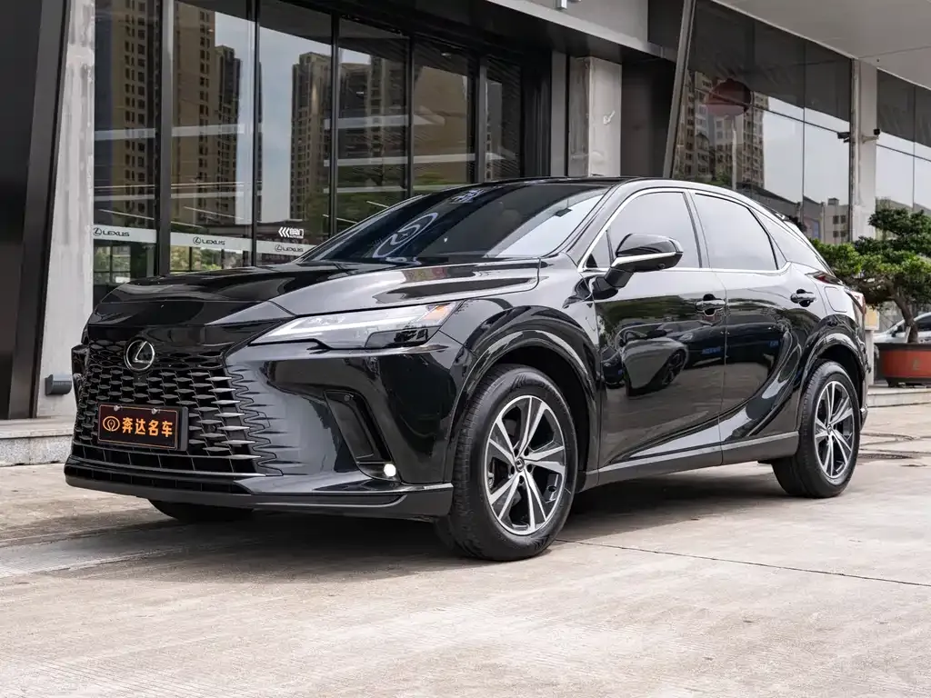 Lexus RX — фото 1