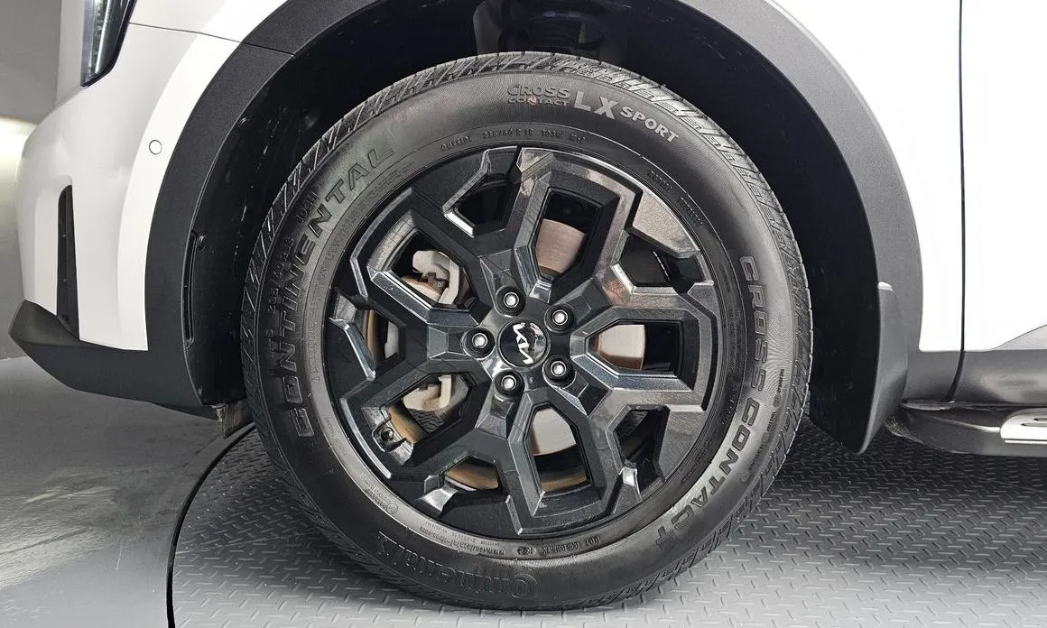 Kia Sorento — фото 9