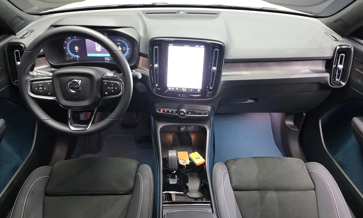 Volvo C40 2023 из KR, фото 5