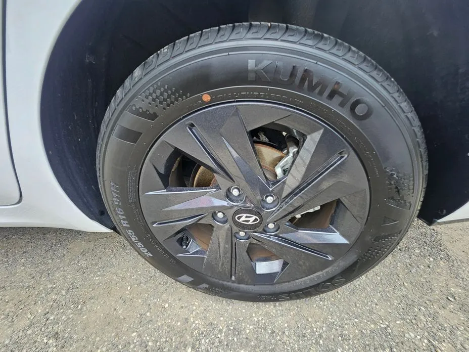 Hyundai AVANTE — фото 4