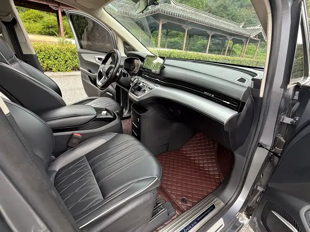 Roewe iMAX8 — фото 9