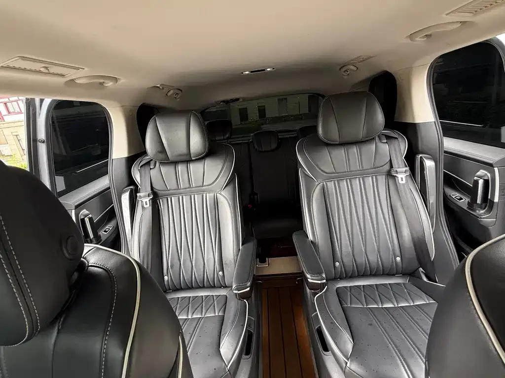 Roewe iMAX8 — фото 4