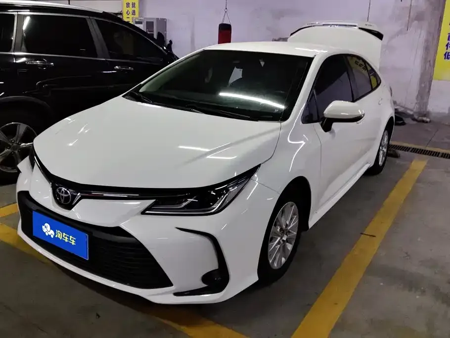 Toyota Corolla — фото 1
