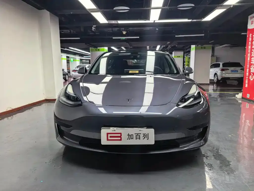 Tesla Model 3 — фото 10