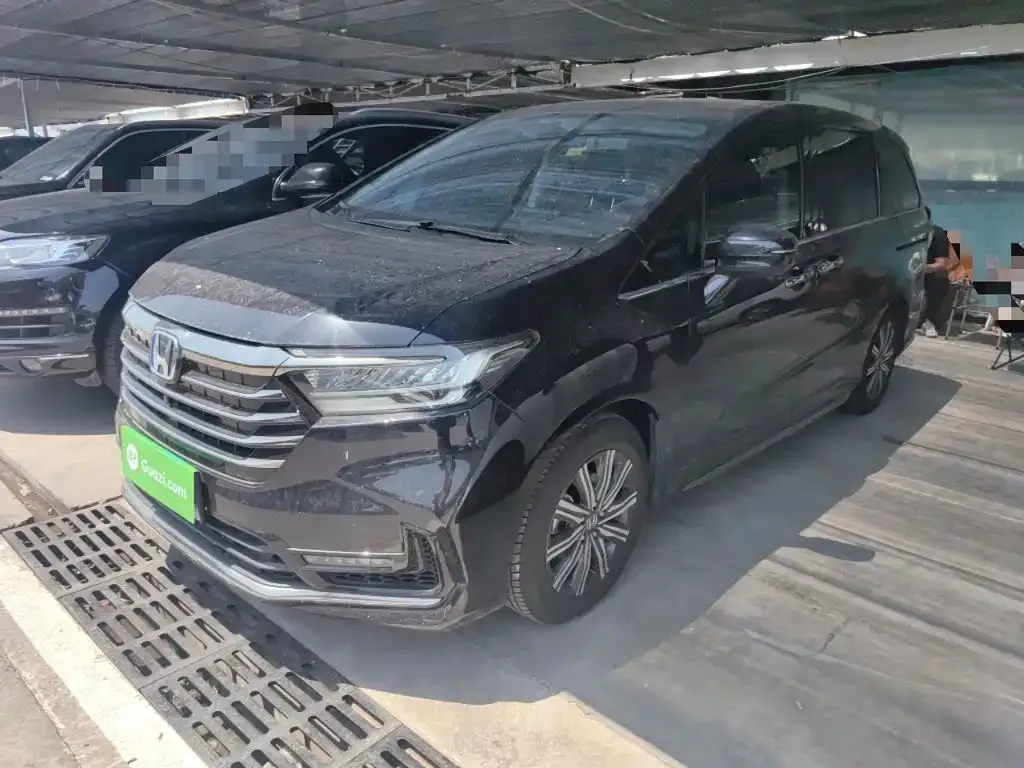 Honda Odyssey — фото 1