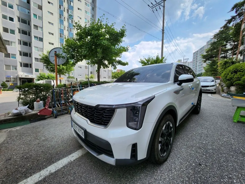 Kia Sorento — фото 6
