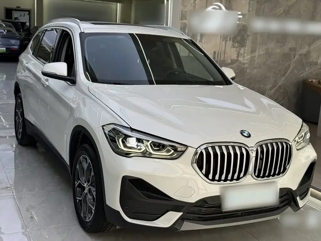 BMW X1 — фото 9