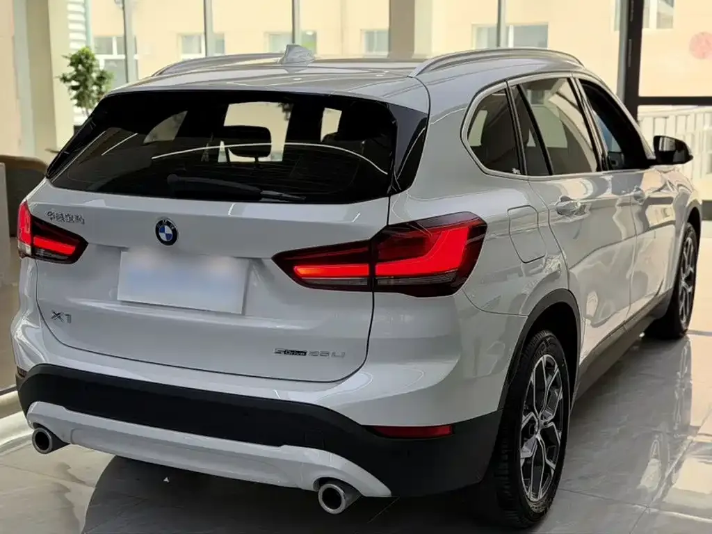 BMW X1 — фото 3