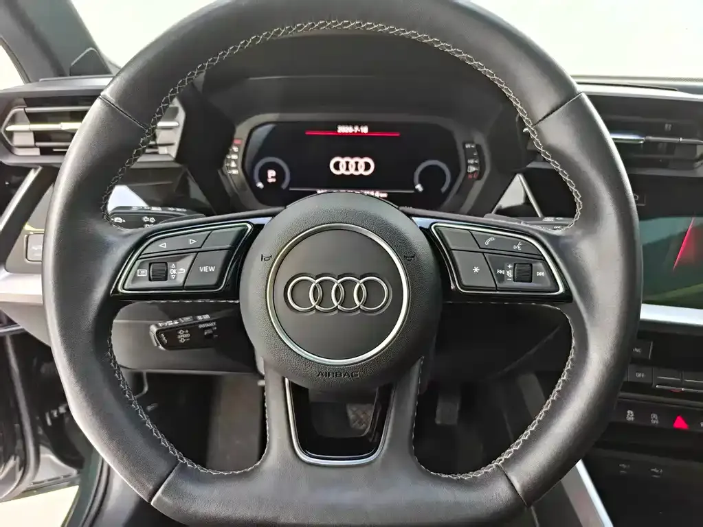 Audi A3 — фото 9