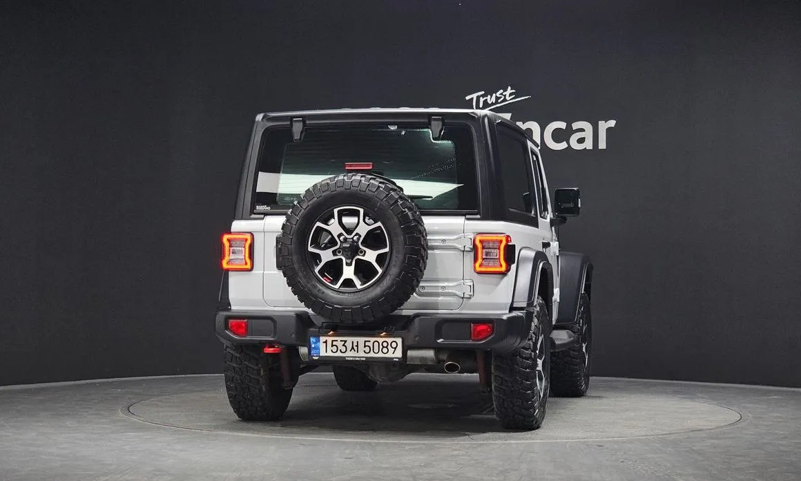 Jeep Wrangler — фото 8