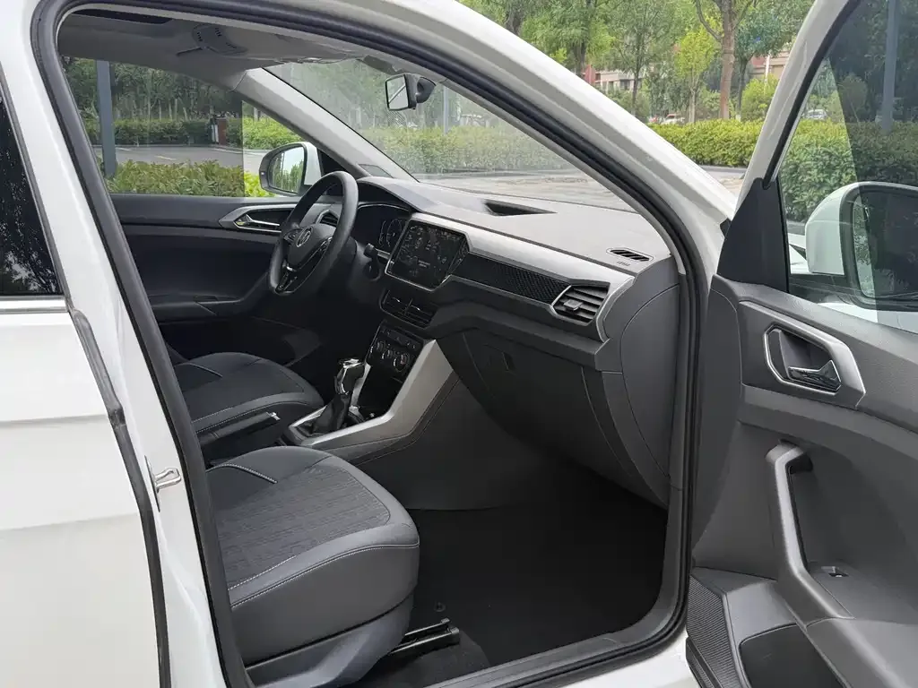 Volkswagen T-Cross — фото 2