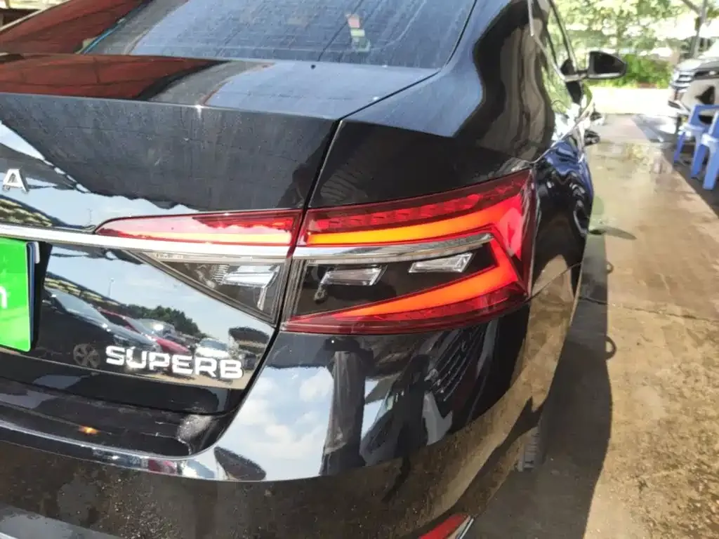 Skoda Superb — фото 5
