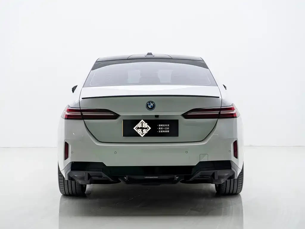 BMW i5 — фото 2