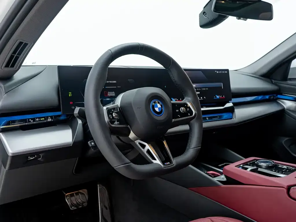 BMW i5 — фото 10