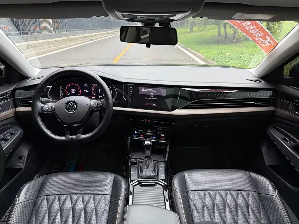 Volkswagen Passat — фото 4
