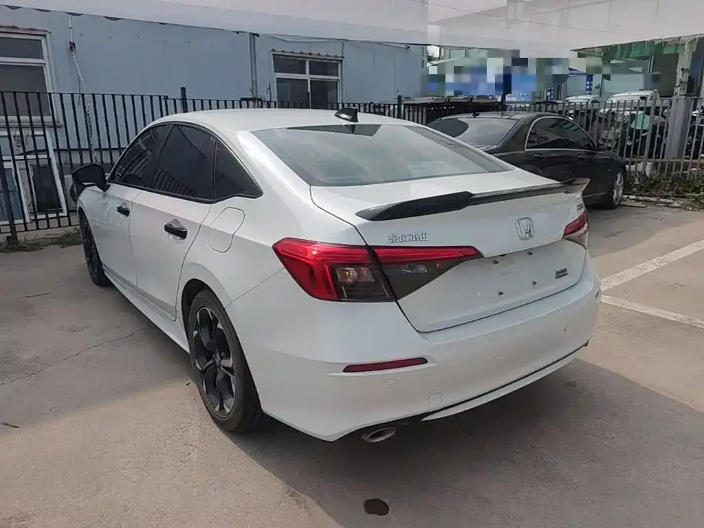 Honda Civic — фото 10