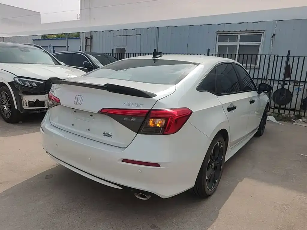 Honda Civic — фото 9