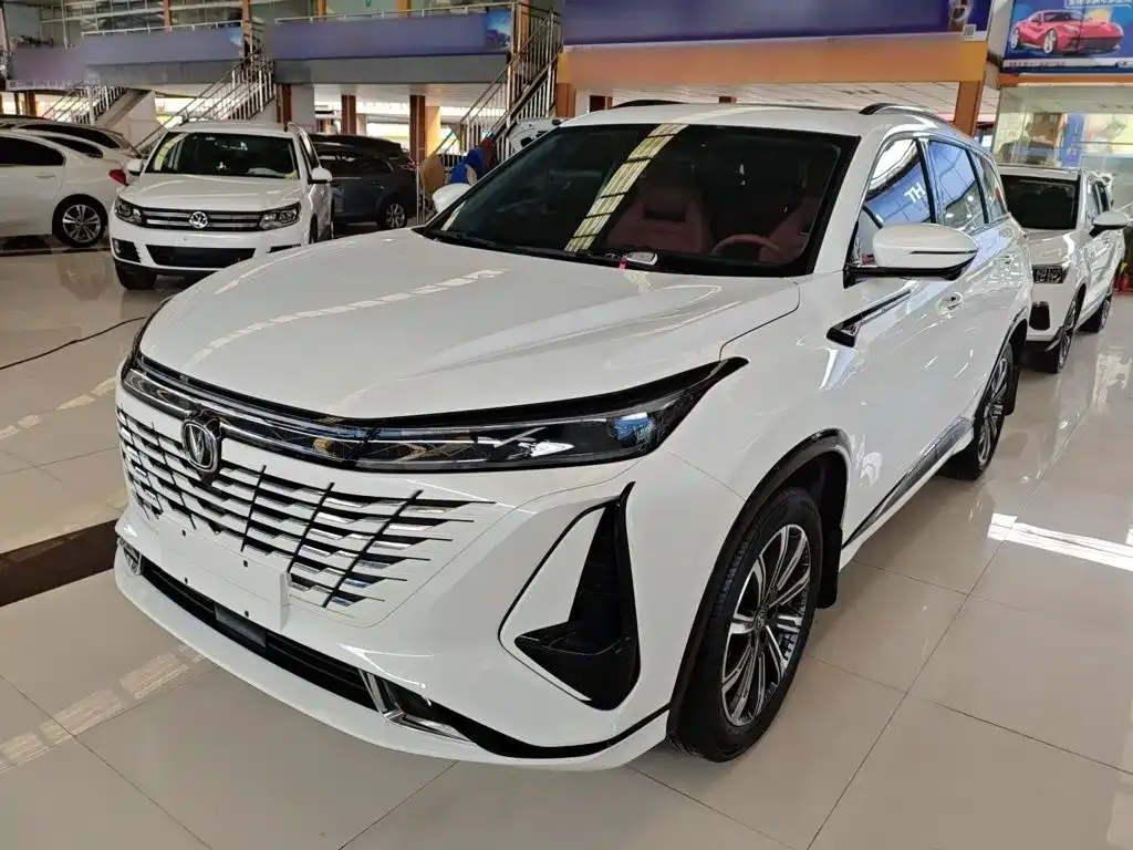 Changan CS75PLUS — фото 3