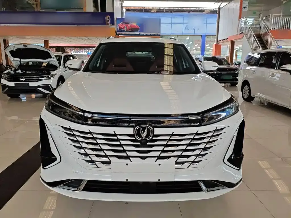 Changan CS75PLUS — фото 2