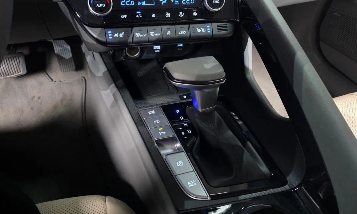 Hyundai AVANTE 2024 из KR, фото 3
