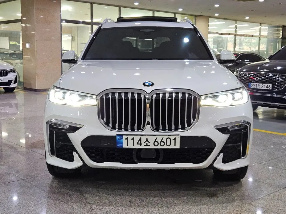 BMW X7 — фото 2