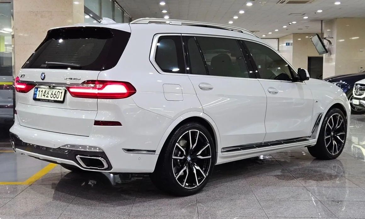BMW X7 — фото 10