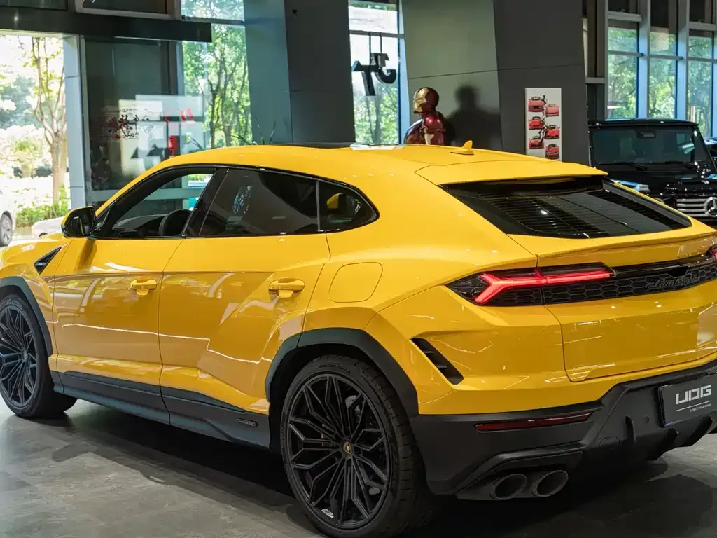 Lamborghini Urus SE — фото 6