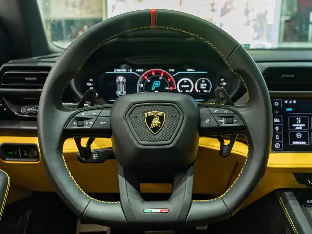 Lamborghini Urus SE — фото 4