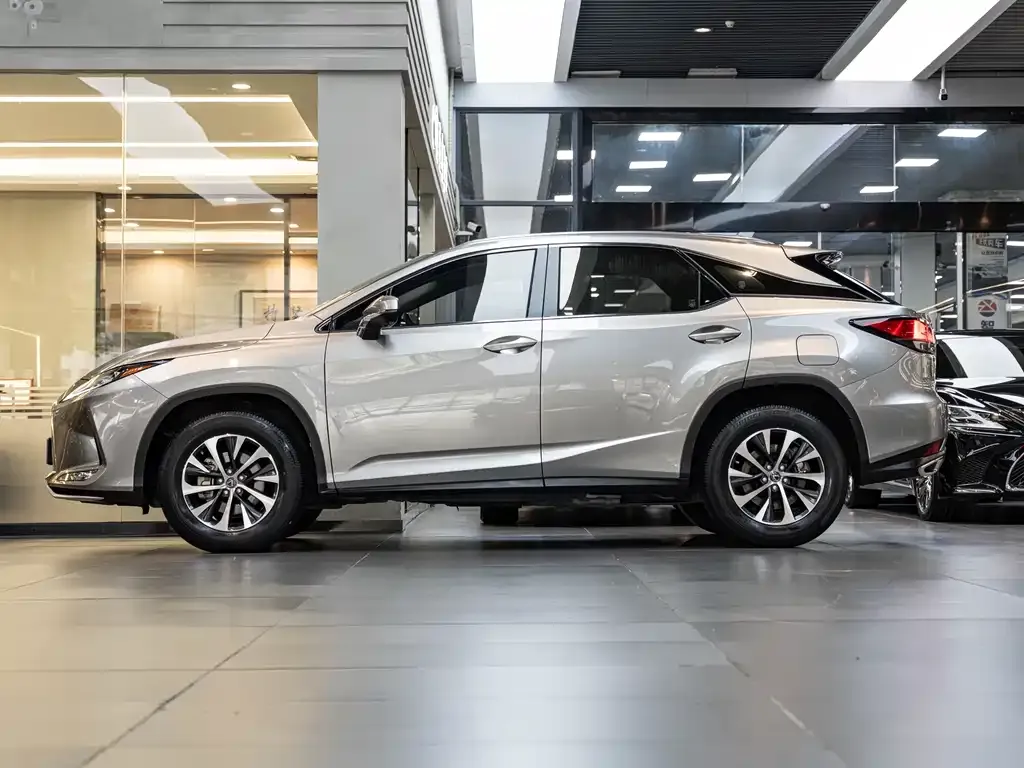 Lexus RX — фото 5