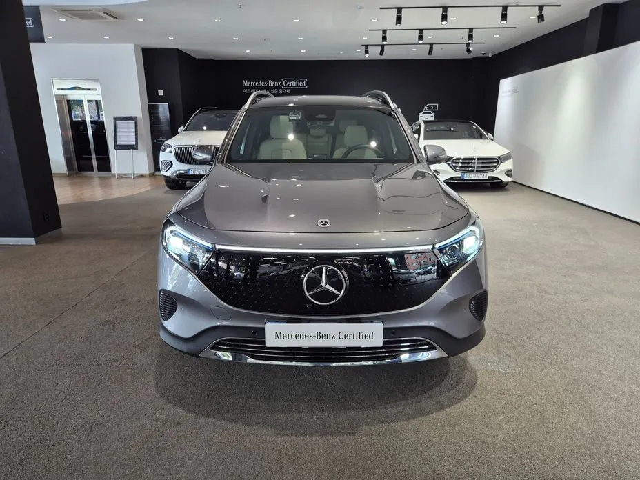 Mercedes-Benz EQB — фото 10