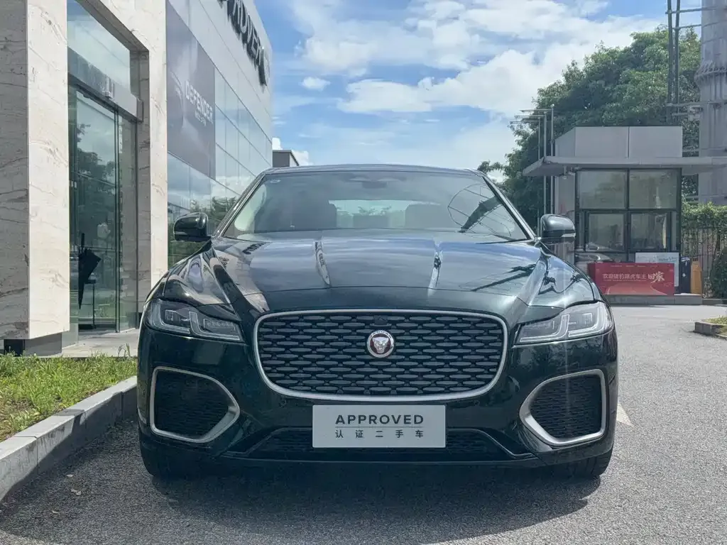 Jaguar XFL — фото 10