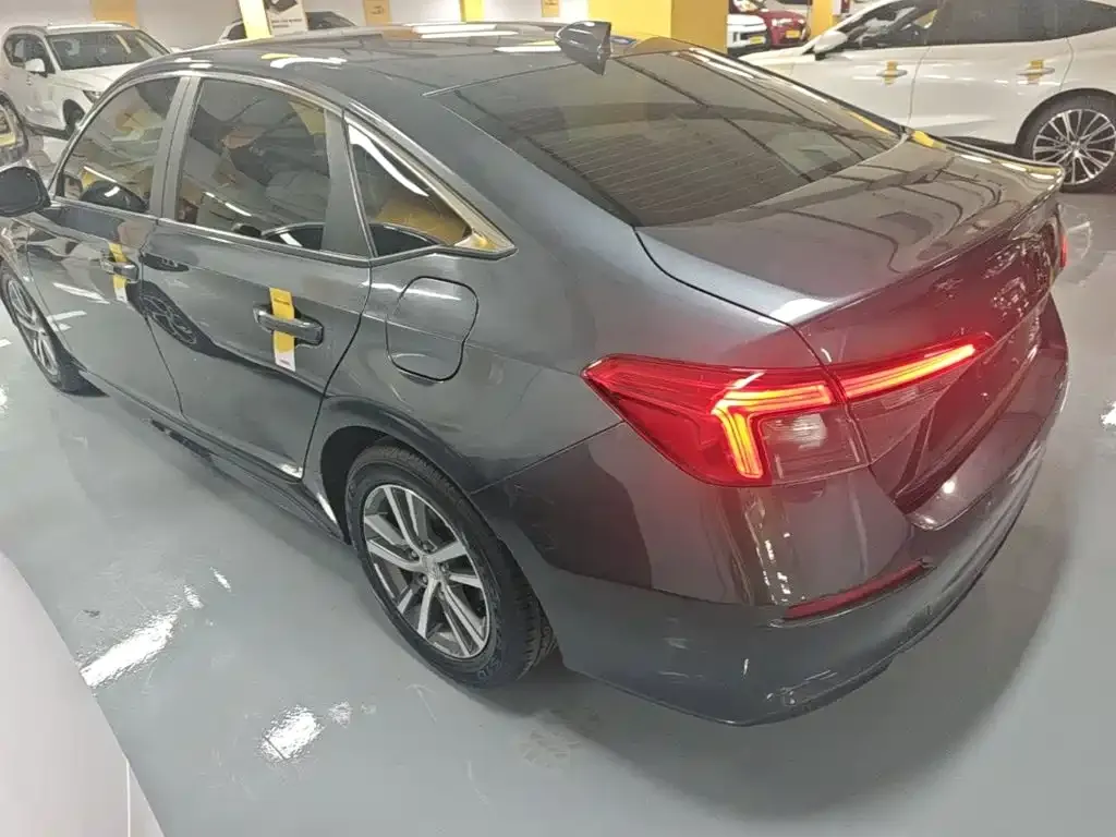 Honda Civic — фото 4