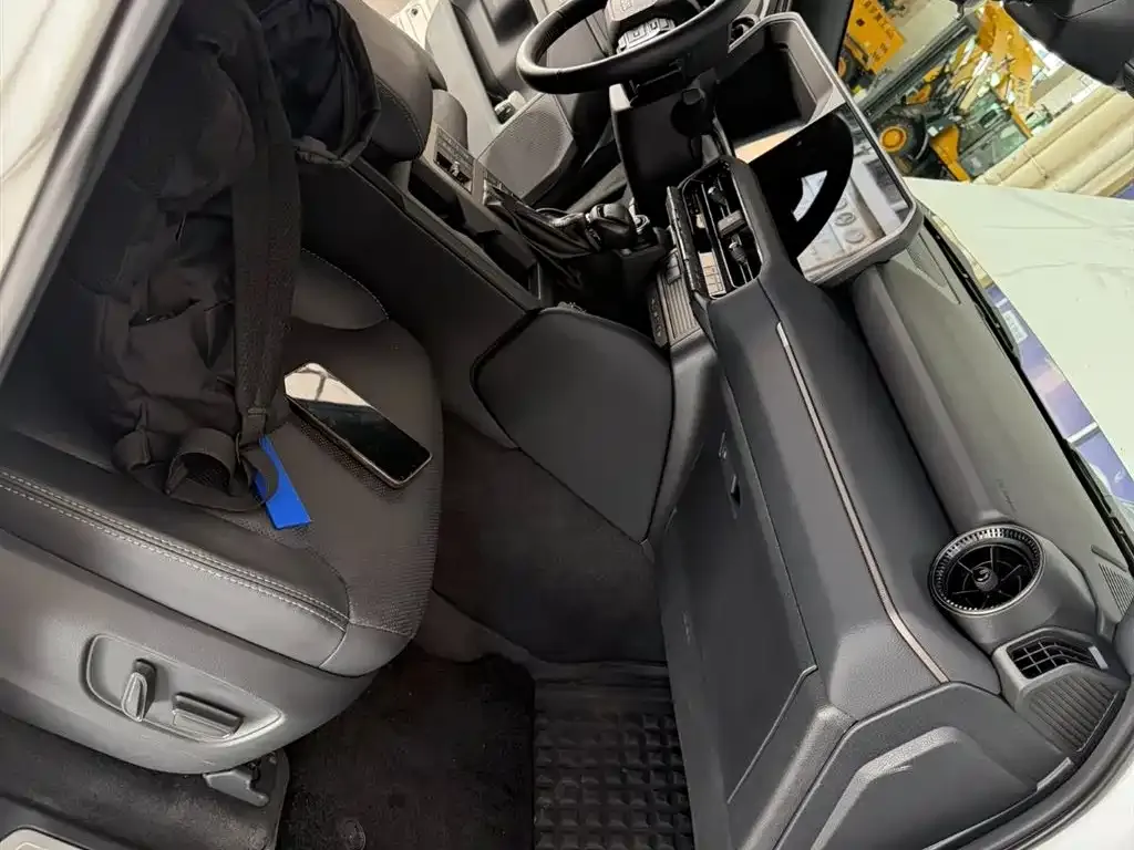 Toyota Prado 2025 из CN, фото 3