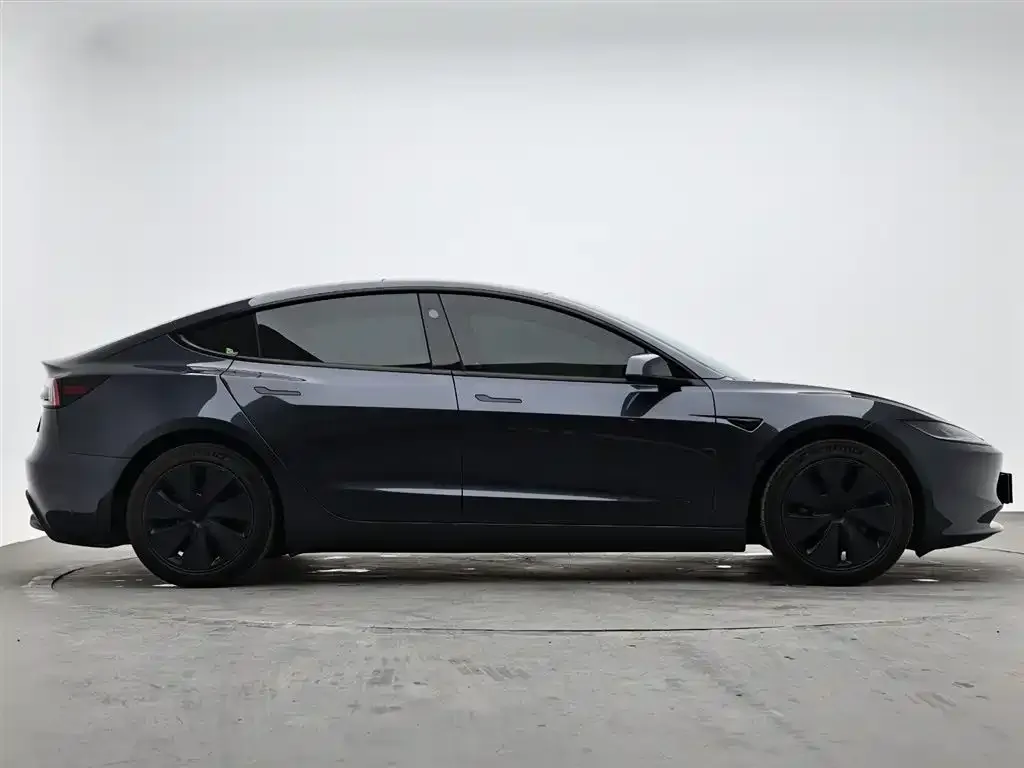 Tesla Model 3 — фото 6