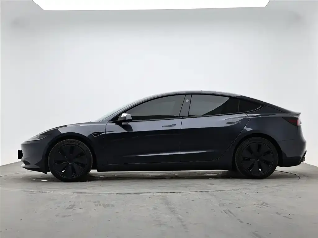 Tesla Model 3 — фото 5