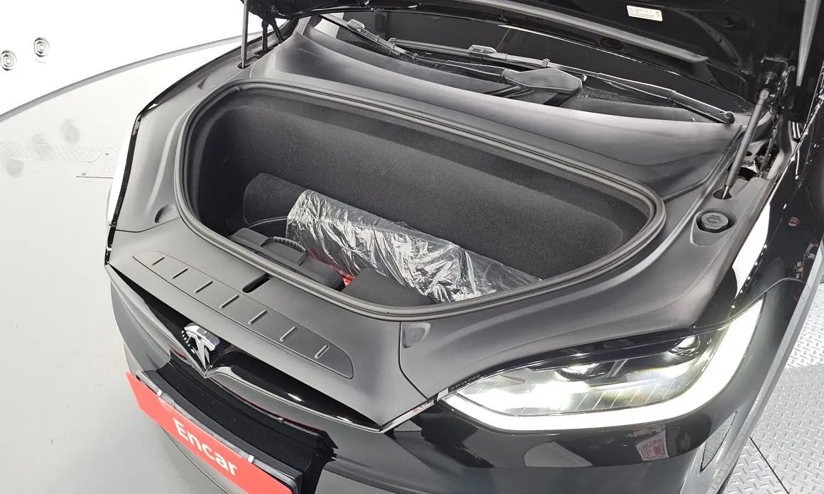 Tesla Model X 2024 из KR, фото 10