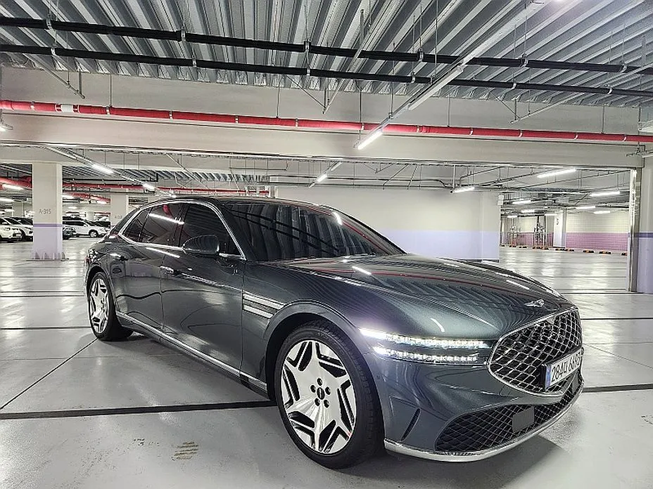 Genesis G90 — фото 1