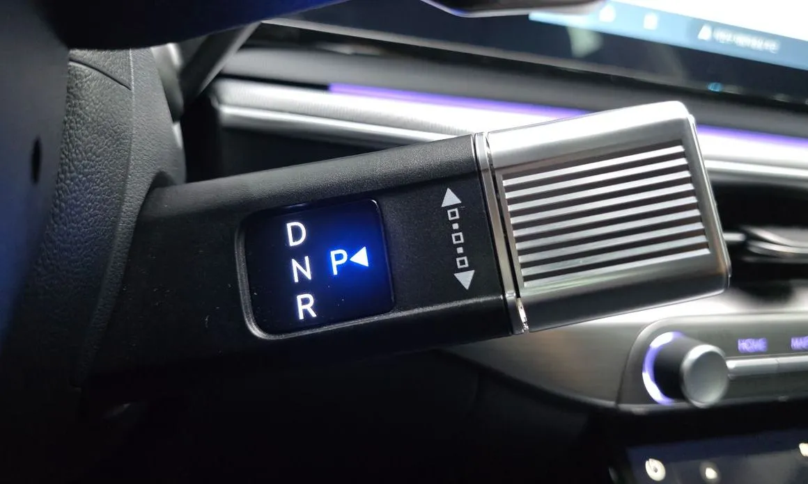 Hyundai Grandeur 2023 из KR, фото 2