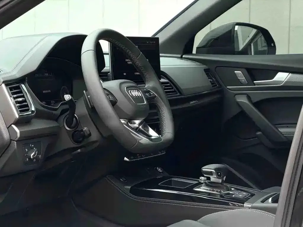 Audi Q5L 2024 из CN, фото 9