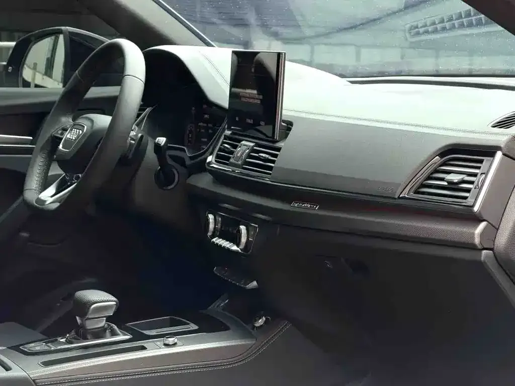 Audi Q5L 2024 из CN, фото 4